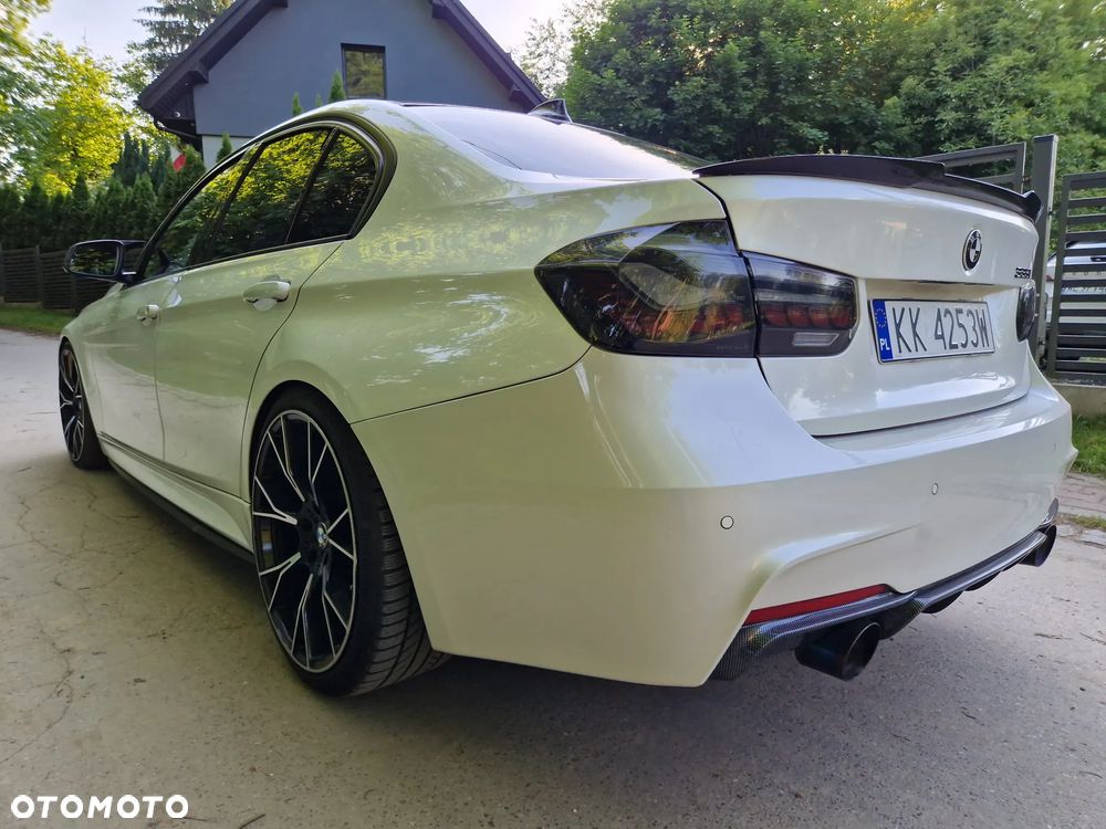 BMW Seria 3 335i Edition Sport - 7