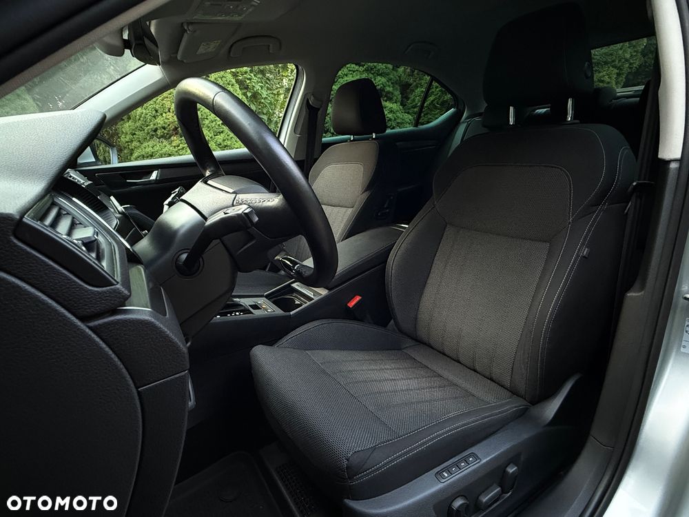 Skoda Superb 2.0 TDI SCR 4x4 Style DSG - 8