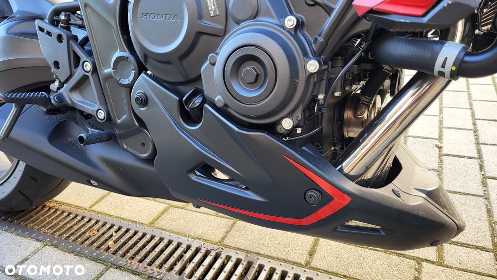 Honda CB - 23