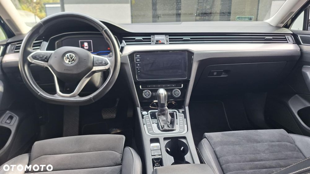 Volkswagen Passat 2.0 TDI Elegance DSG - 5