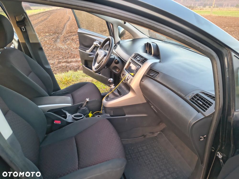 Toyota Verso 2.0 D-4D Sol plus 7os - 10