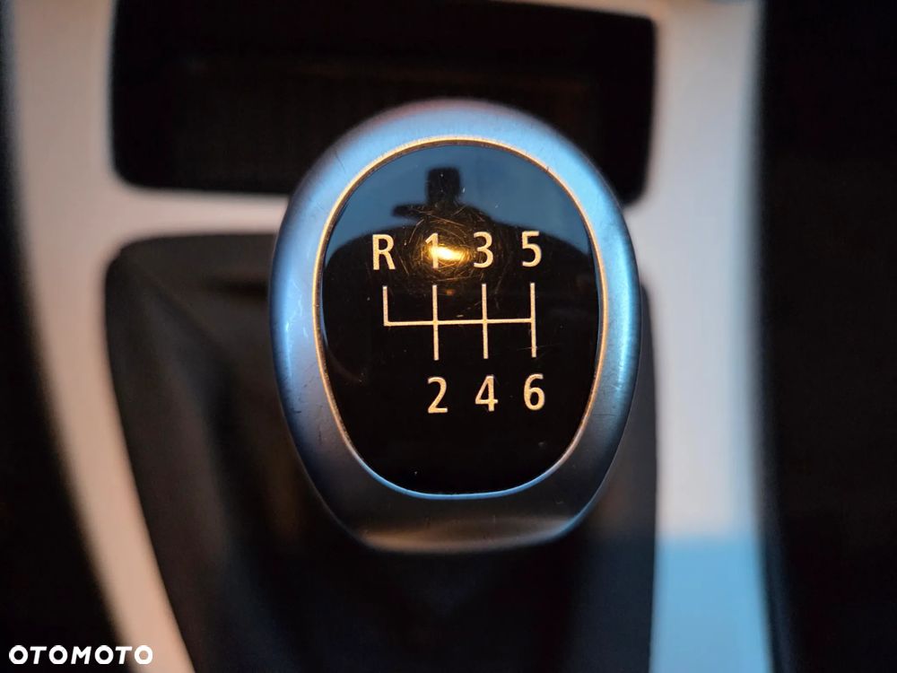 BMW Seria 3 320i - 18