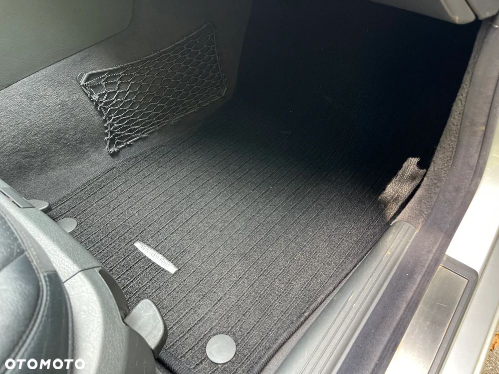 Mercedes-Benz Klasa E 320 T Avantgarde - 23