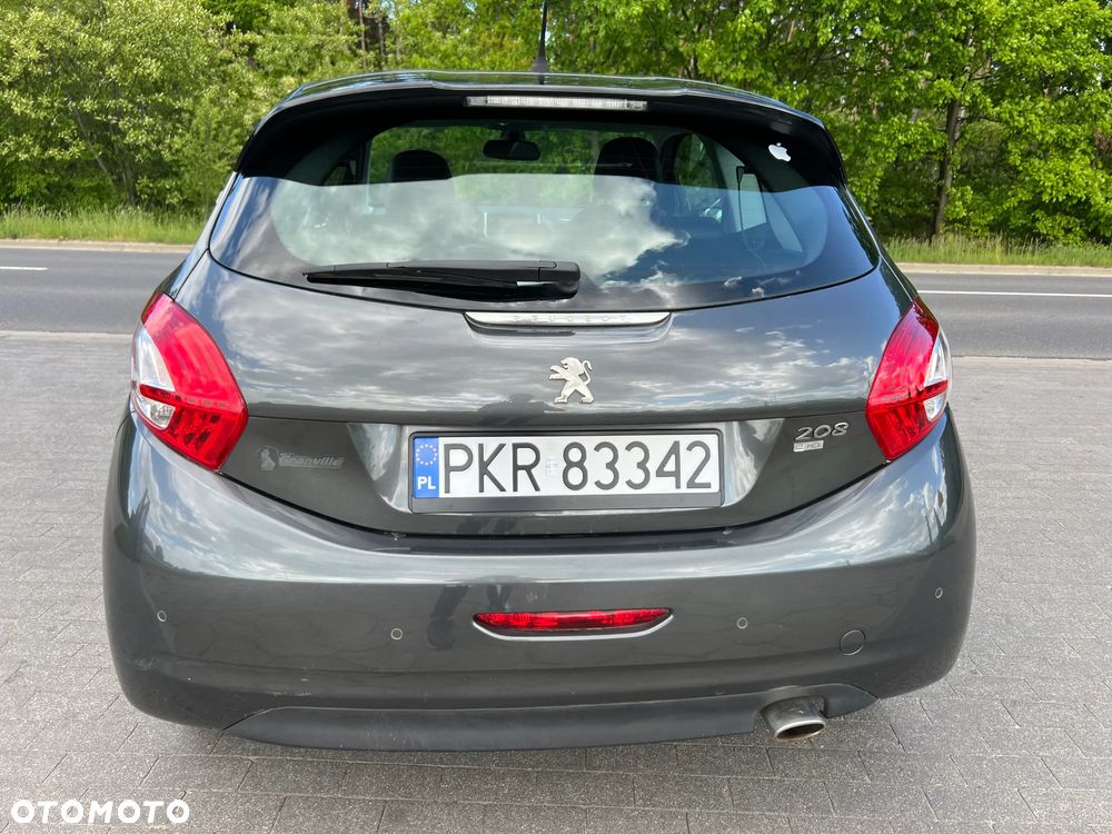 Peugeot 208 - 7