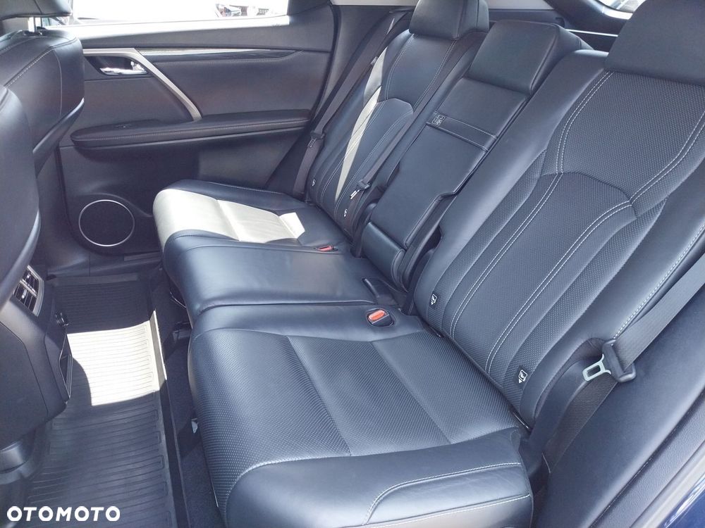 Lexus RX - 15