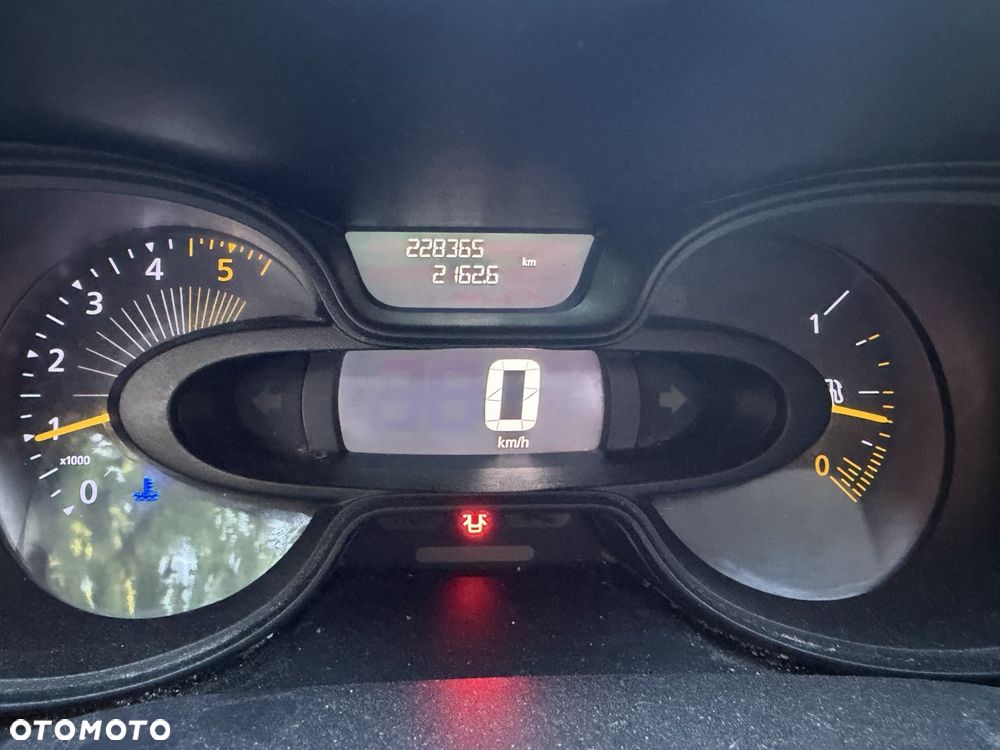Renault TRAFIC - 11