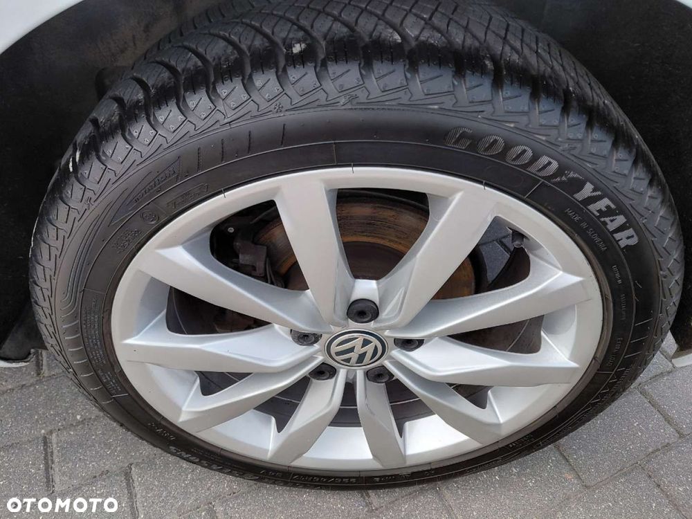 Volkswagen Golf - 9