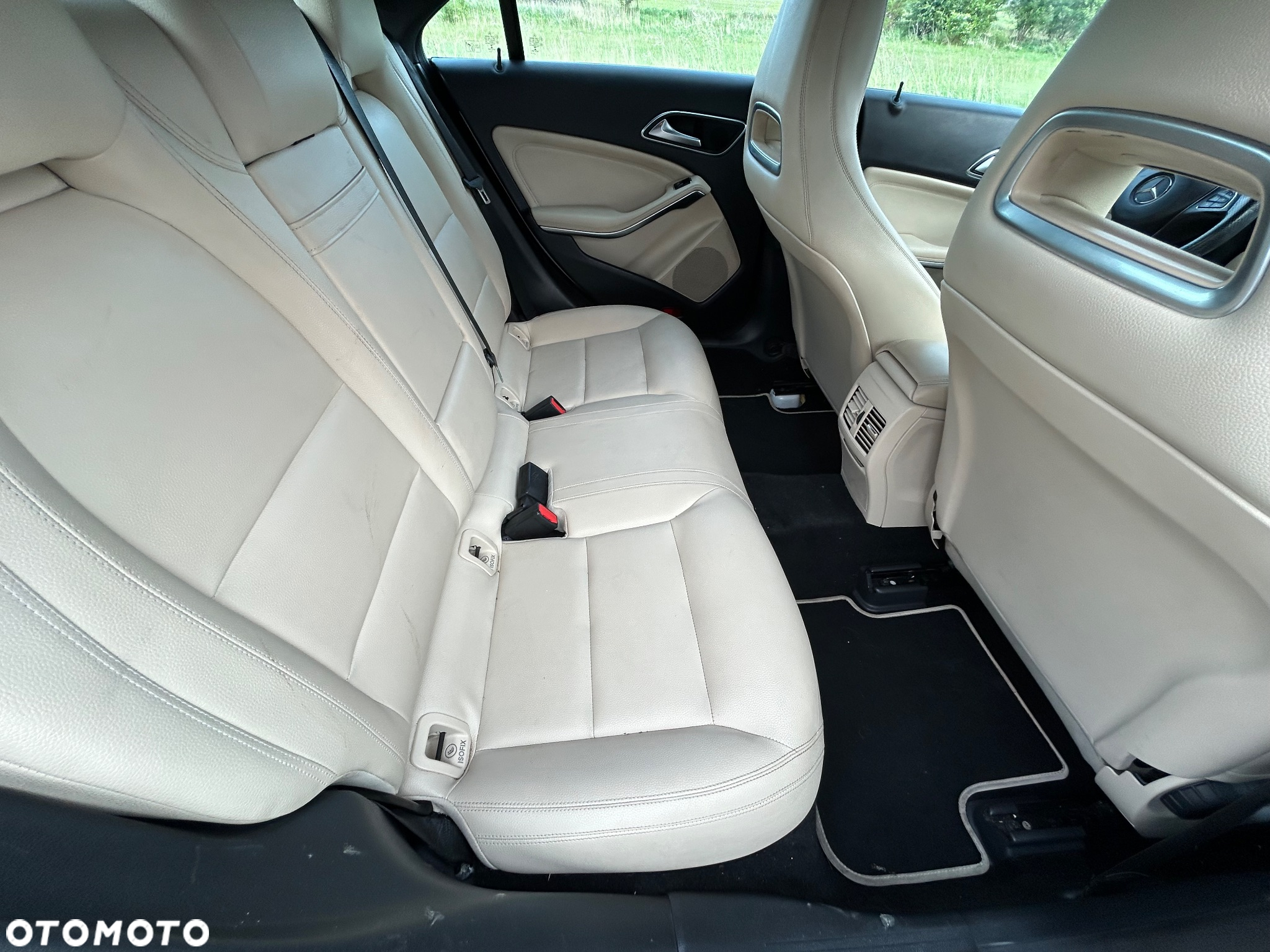 Mercedes-Benz CLA Shooting Brake 250 7G-DCT - 13
