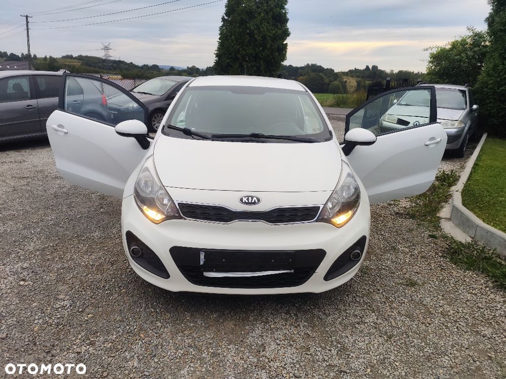 Kia Rio - 2