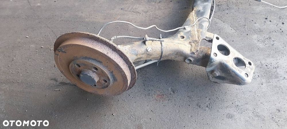 BELKA OŚ ZAWIESZENIA TYŁ BĘBNY Z ABS SKODA OCTAVIA I HB 5D - 4