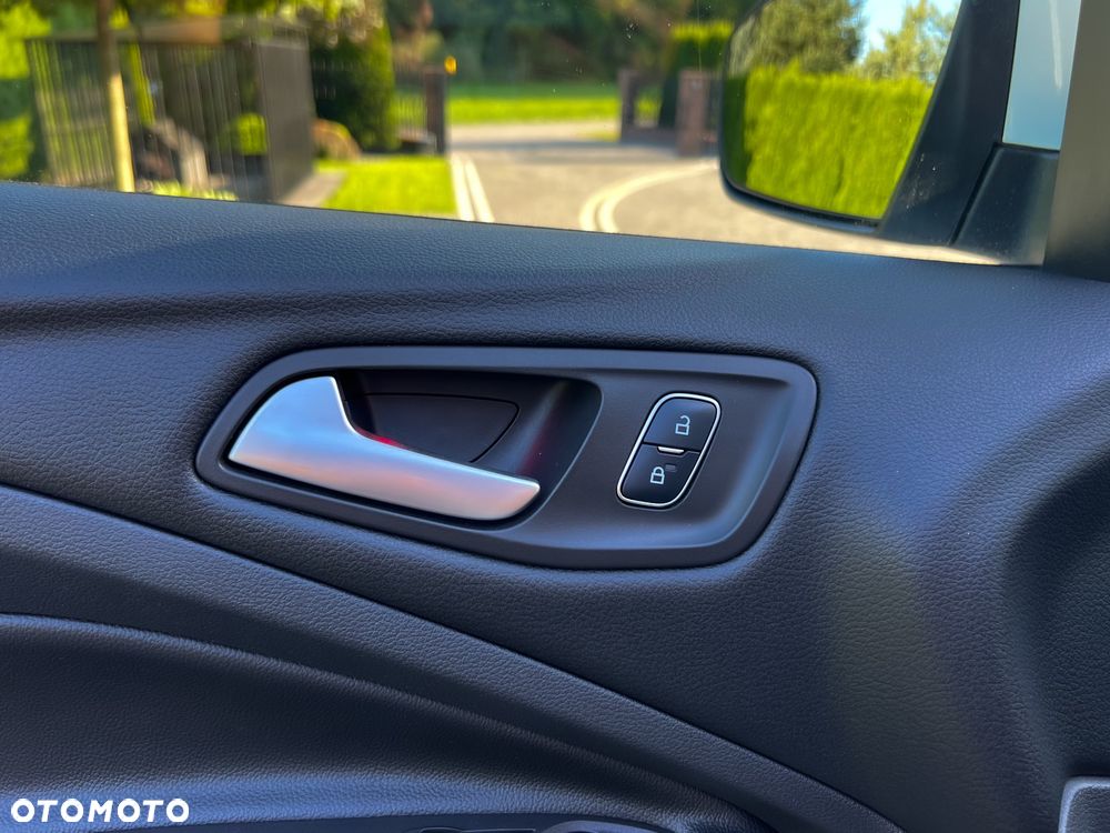 Ford Kuga 2.0 TDCi 4x4 Titanium - 35