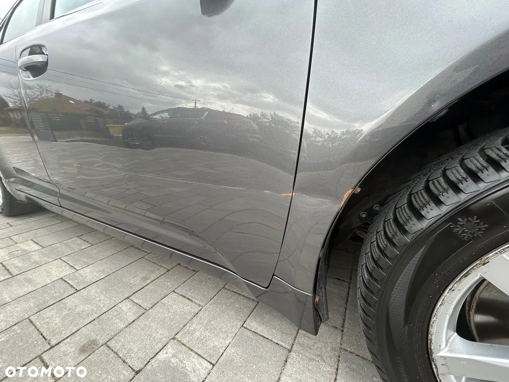 Toyota Avensis 1.8 Sol - 26