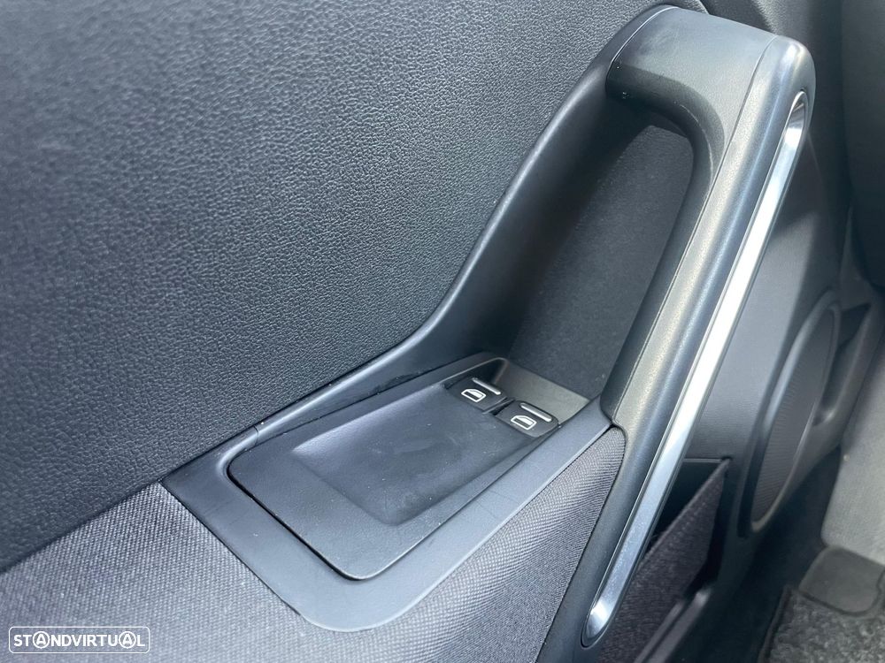 VW New Beetle 1.6 TDi DSG - 13