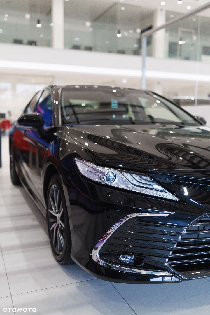 Toyota Camry - 21