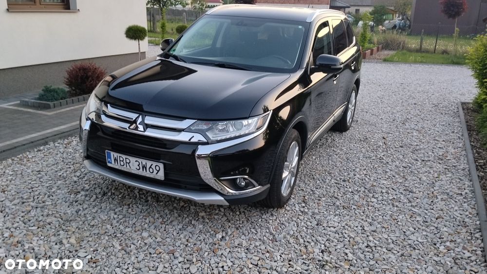Mitsubishi Outlander - 1