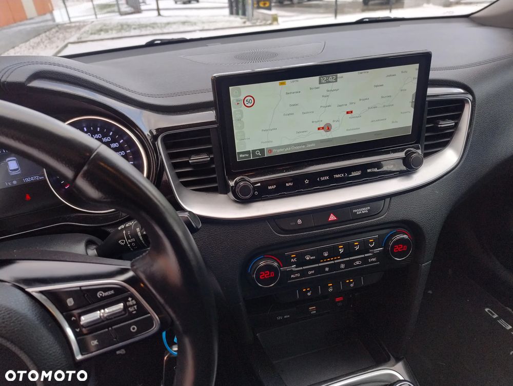 Kia Ceed 1.6 CRDi mHEV L Business Line - 14