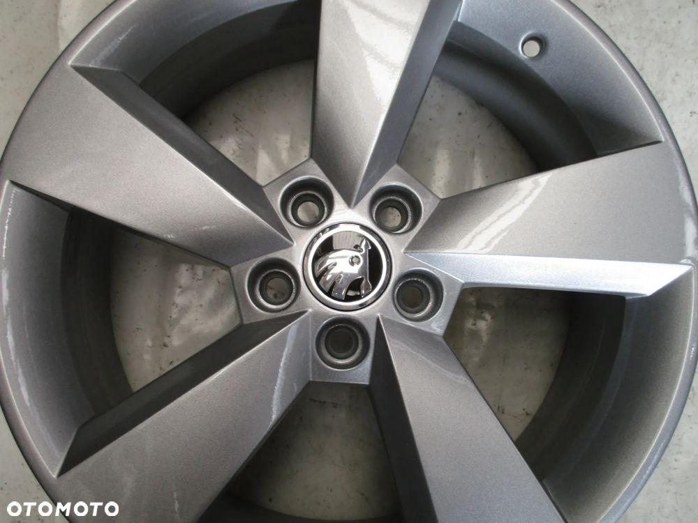 FELGI ALUMINIOWE 17 SKODA FABIA II FABIA III ET46 - 9