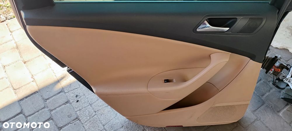 vw passat b6 kombi boczki skóra banan podsufitka - 1
