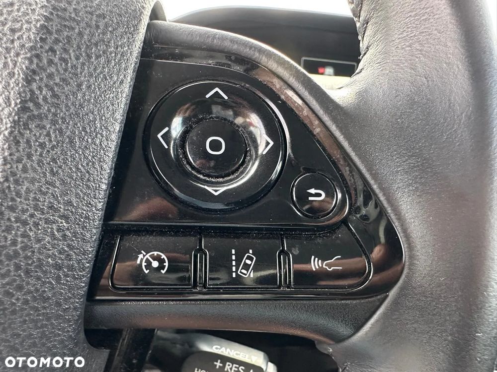 Toyota Prius 1.8 Hybrid Executive - 17