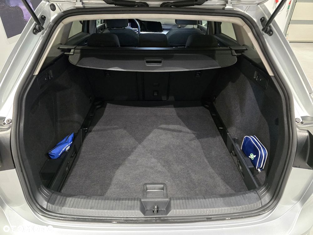 Volkswagen Golf 2.0 TDI Life - 9