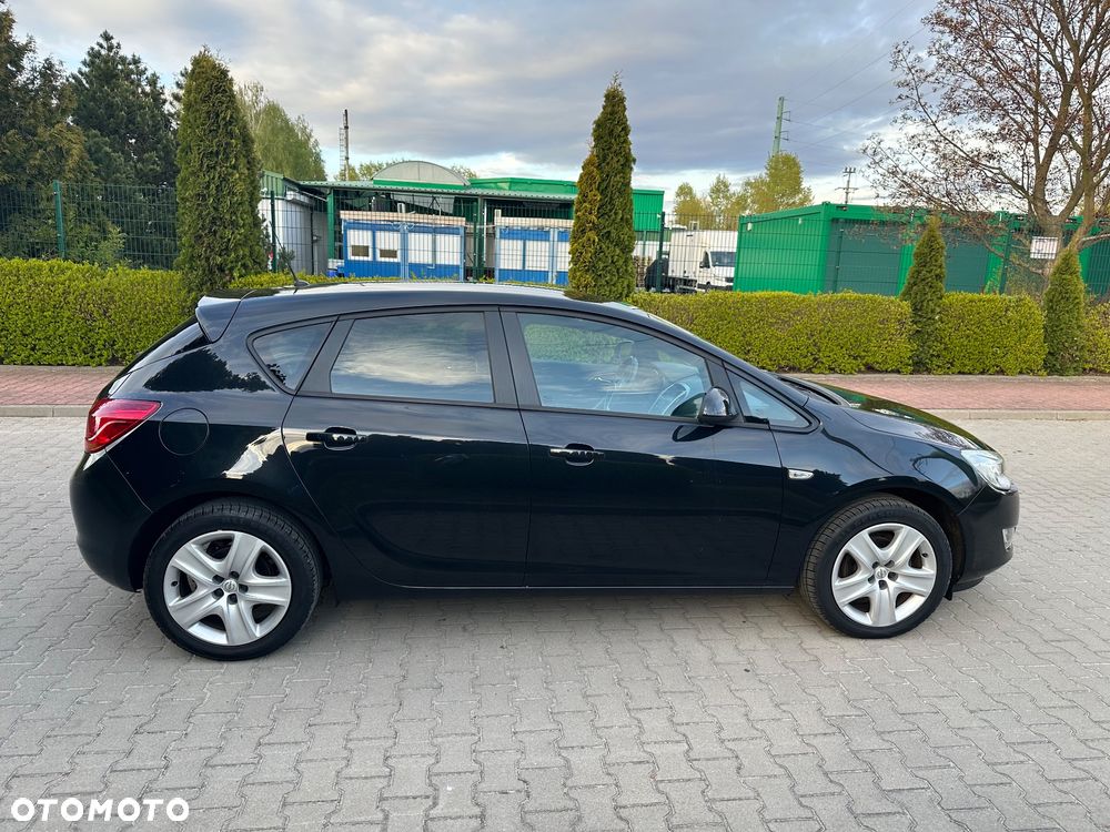 Opel Astra 1.4 EcoFLEX 150 Jahre - 6