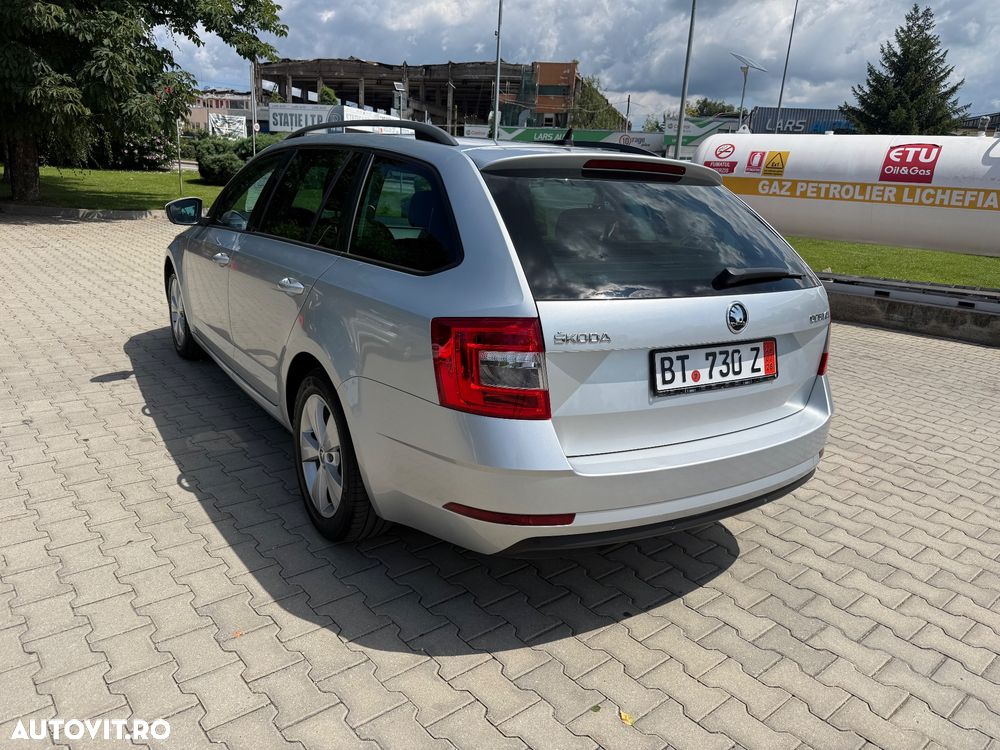Skoda Octavia 2.0 TDI Premium Edition - 4