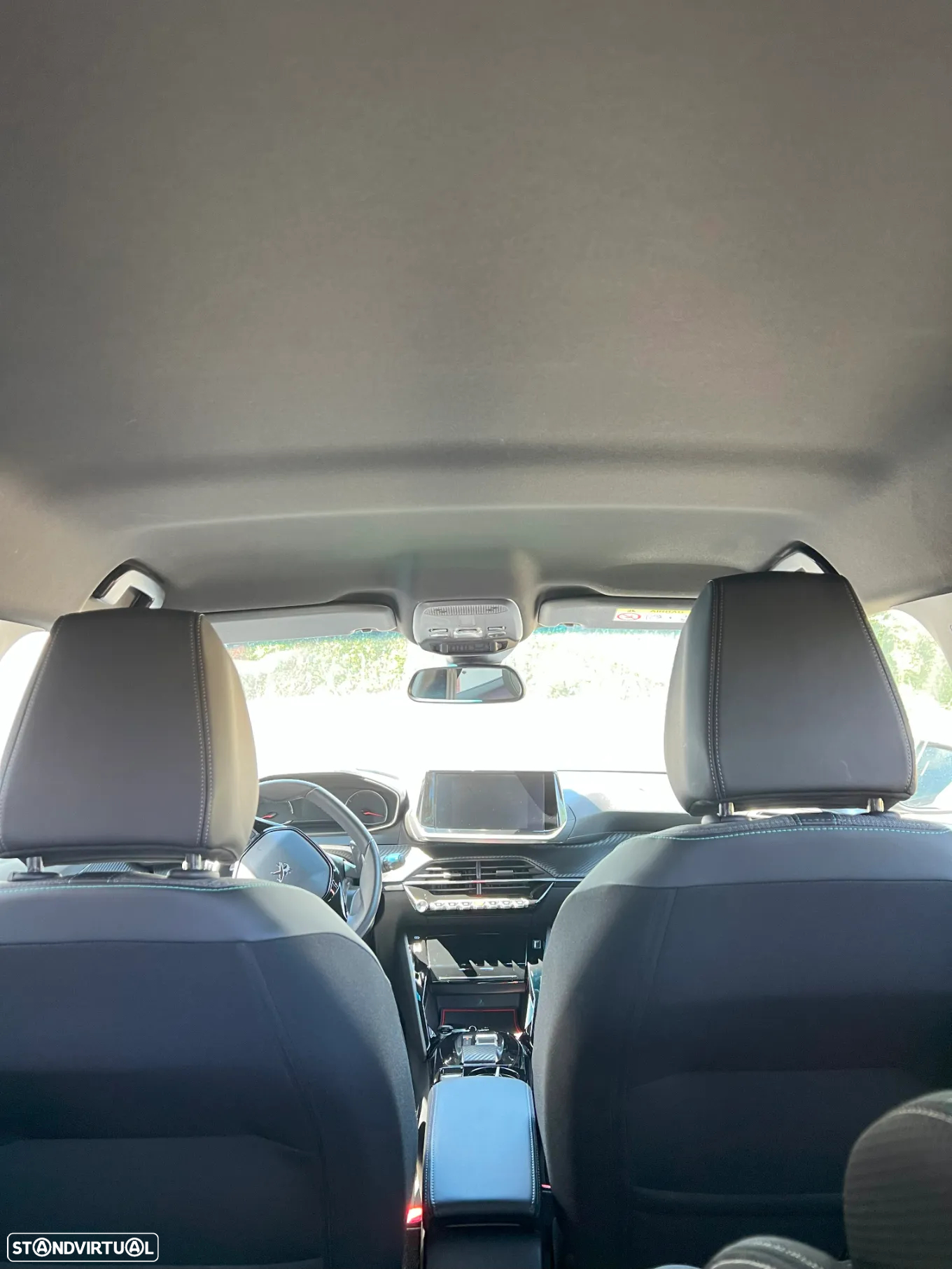 Peugeot 2008 1.2 PureTech Allure Pack EAT8 - 10