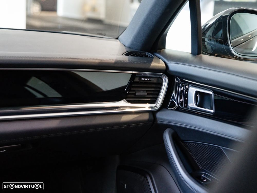 Porsche Panamera 4S E-Hybrid - 36
