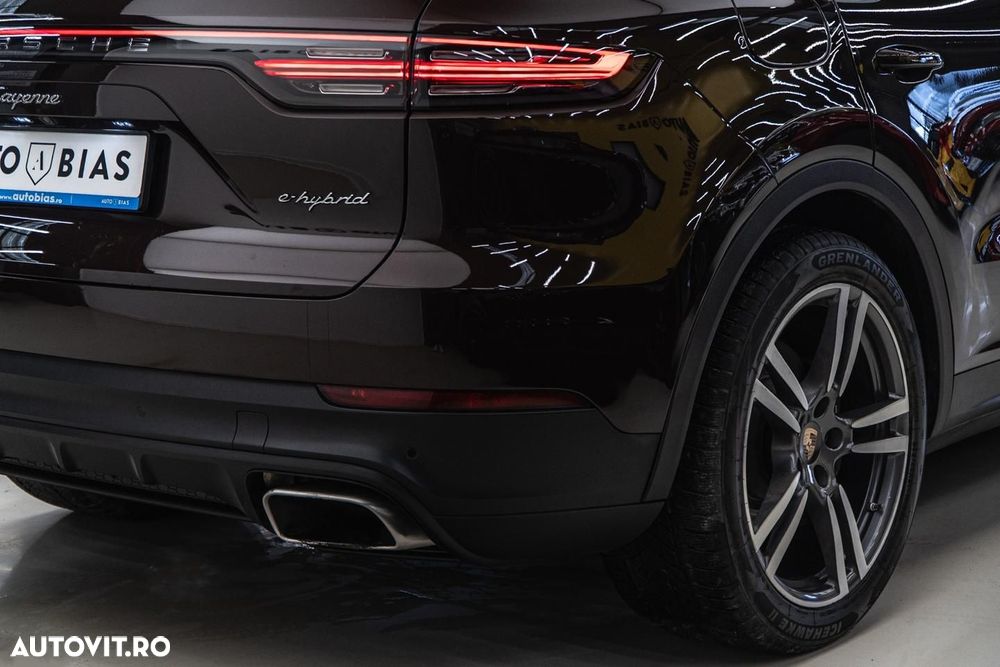 Porsche Cayenne E-Hybrid Tiptronic S Platinum Edition - 38