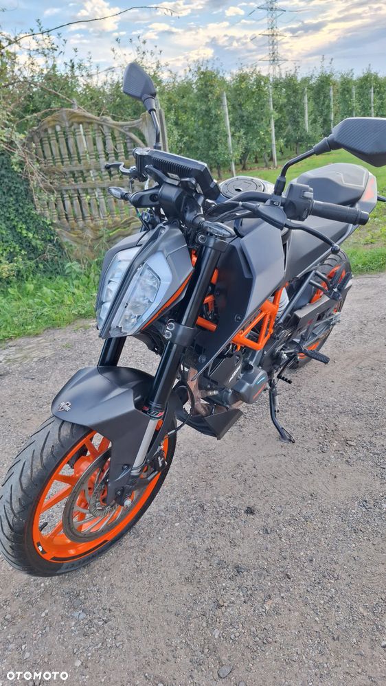 KTM Duke 125 - 32