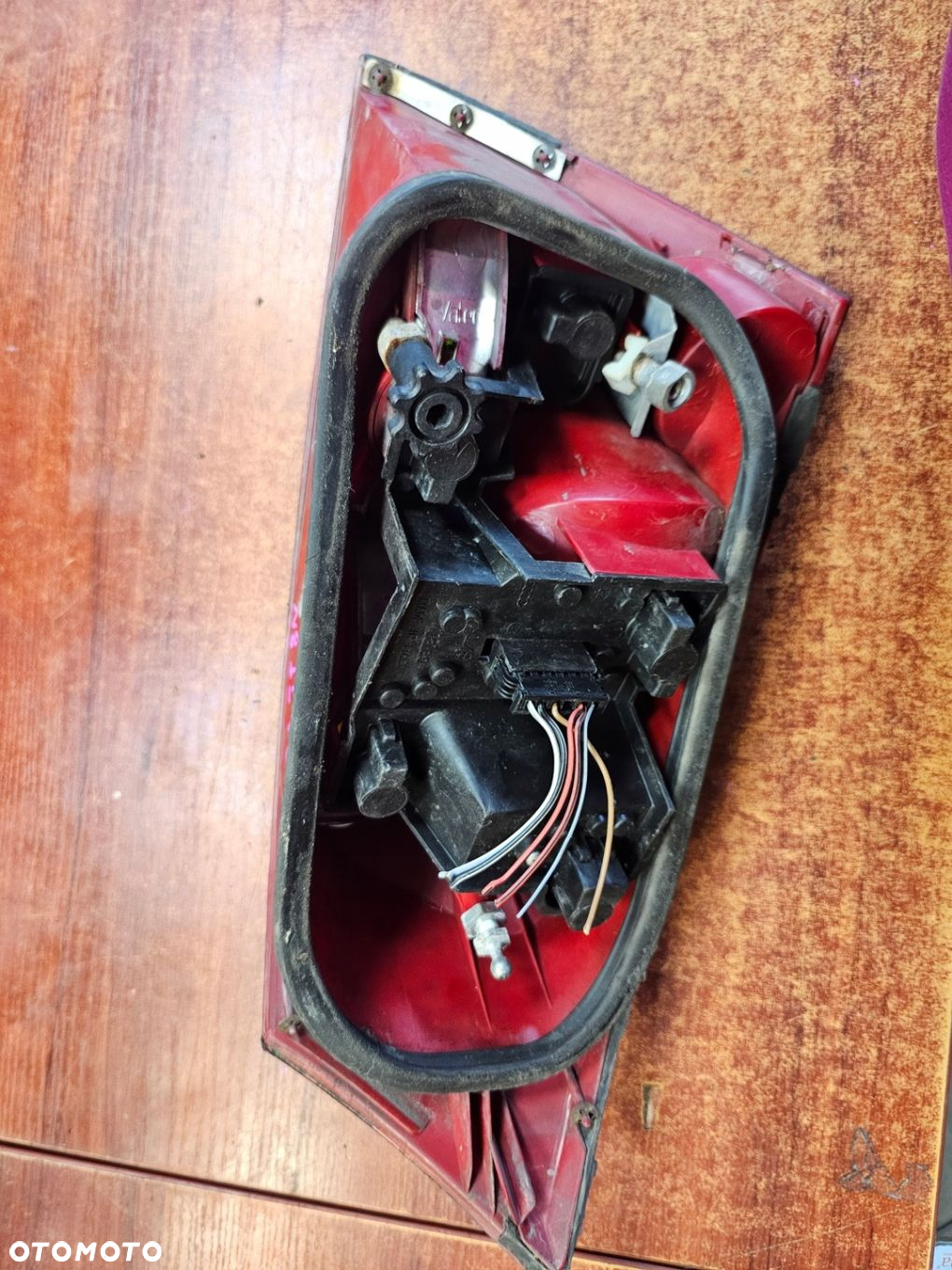 LAMPA LEWY TYŁ AUDI TT 8N EU 99 - 5