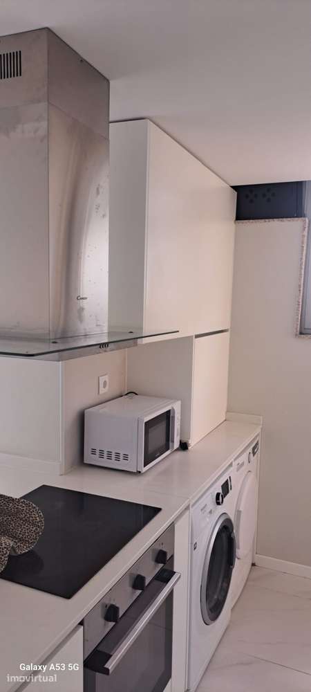 Apartamento T4 totalmente remodelado, localizado junto à praia. - Grande imagem: 5/20