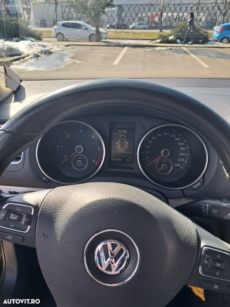 Volkswagen Golf 1.6 TDI DPF BlueMotion - 10