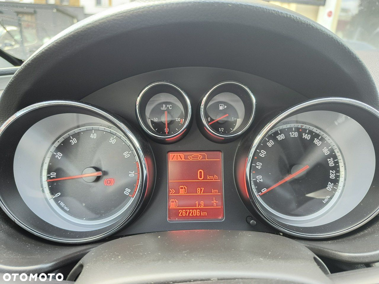 Opel Insignia - 18