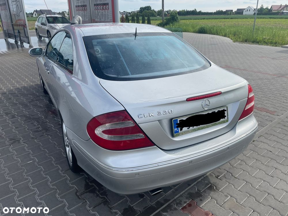 Mercedes-Benz CLK - 11