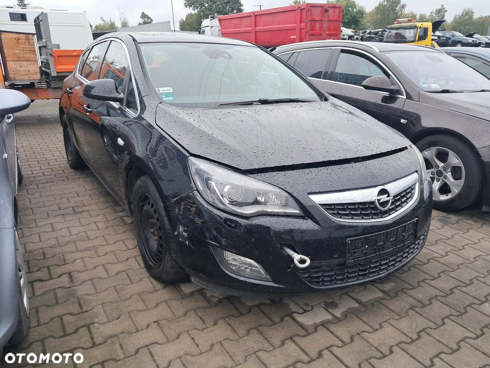 Opel Astra J Xenon Z20R części, karoseryjne, silnikowe, wnętrza - 2