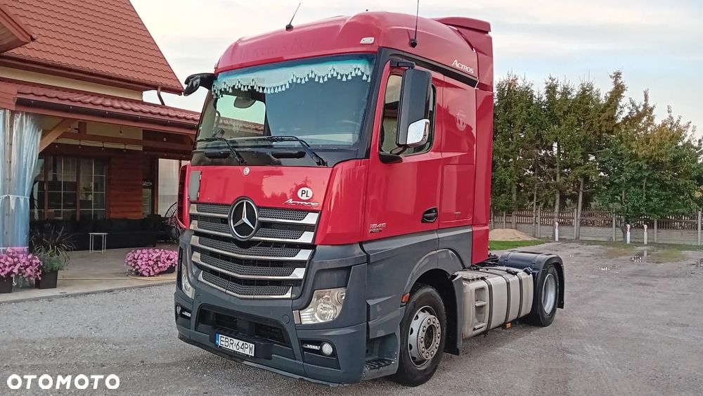 Mercedes-Benz ACTROS MP4 - 1