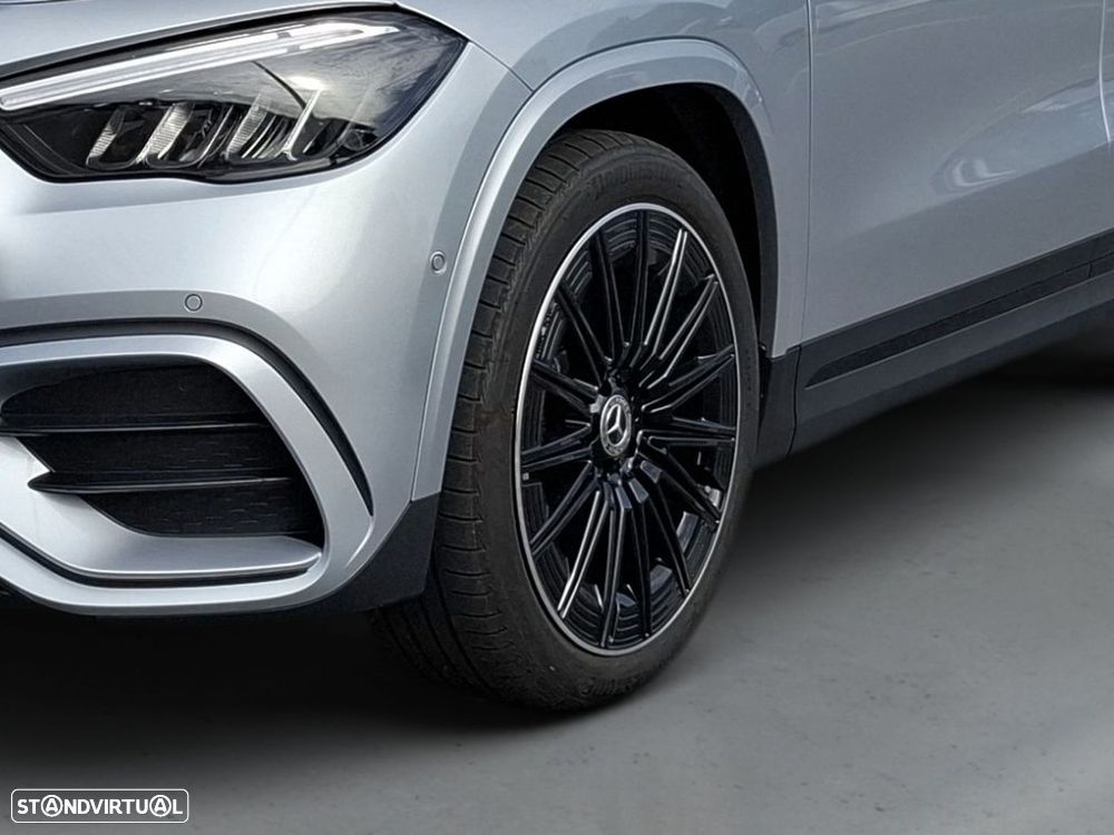 Mercedes-Benz GLA 180 d AMG Line - 4