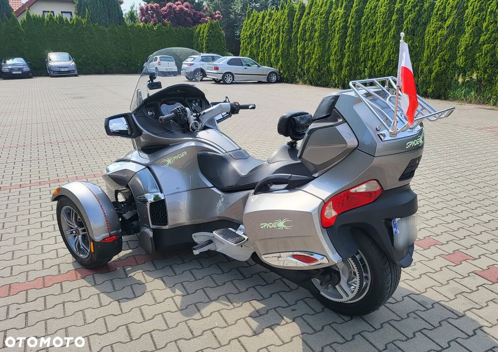 Can-Am Spyder - 3