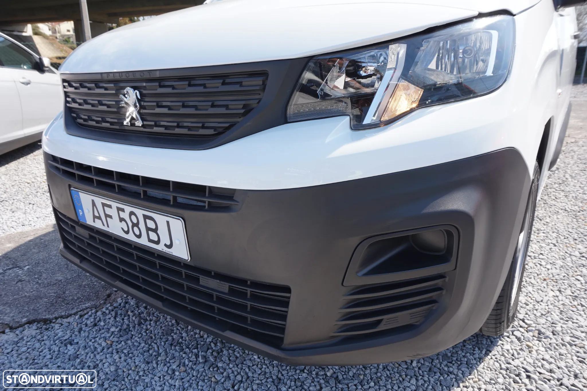 Peugeot Partner hdi 3 lug. Pro IVA dedutível - 9