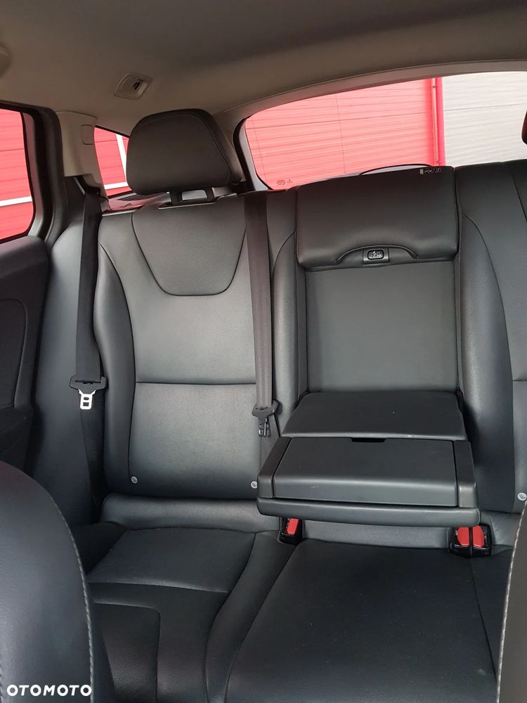 Volvo V60 D3 Momentum - 11