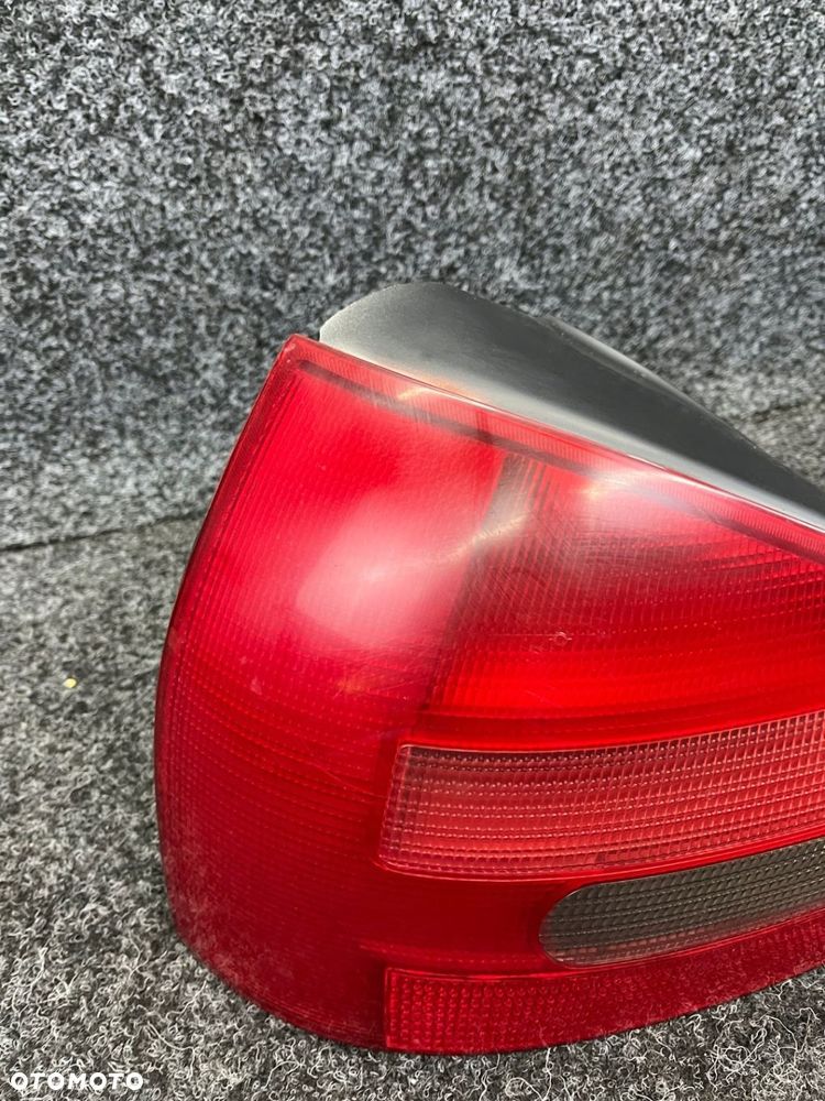 audi a3 8l lampa prawa  lewa tył tylna OE europa - 4