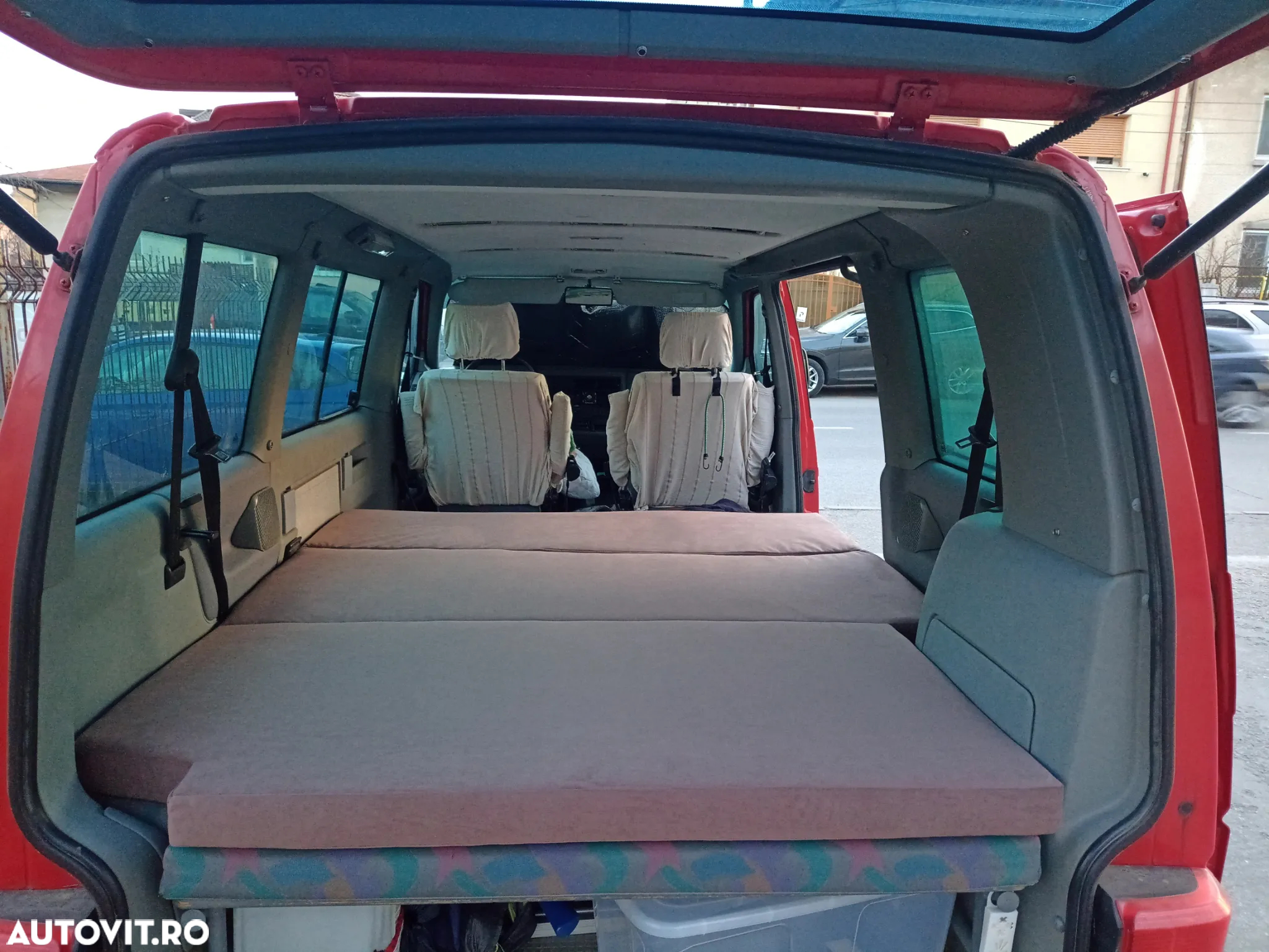 Volkswagen Multivan - 23