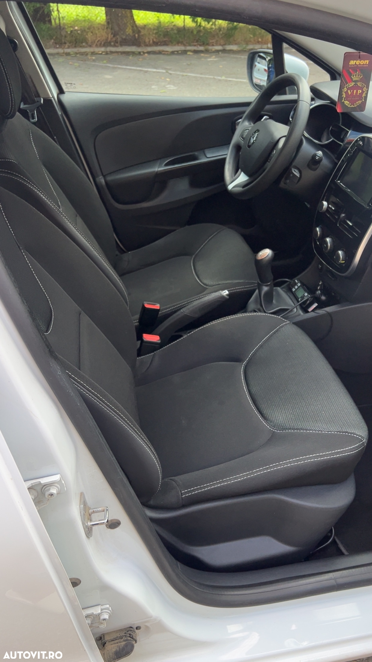 Renault Clio dCi 90 Limited - 8