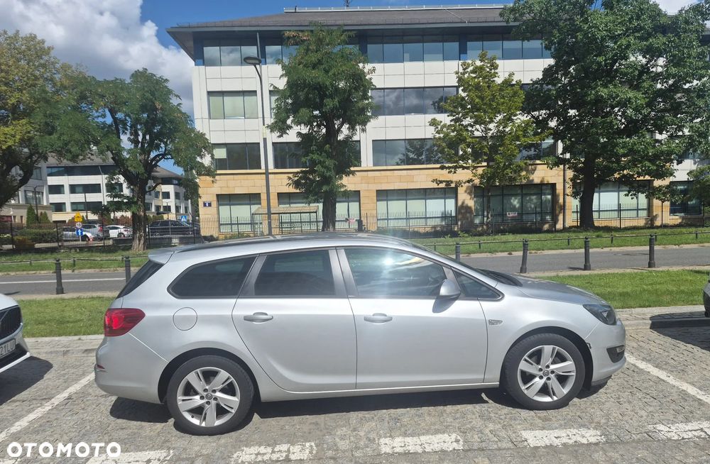Opel Astra 1.4 Turbo Style - 4