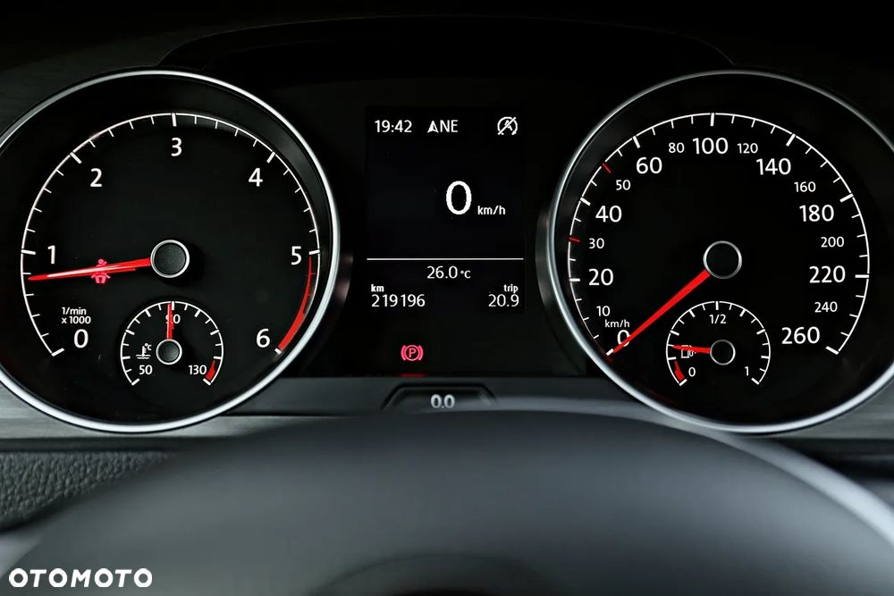 Volkswagen Golf 1.6 TDI BlueMotion Technology Cup - 38