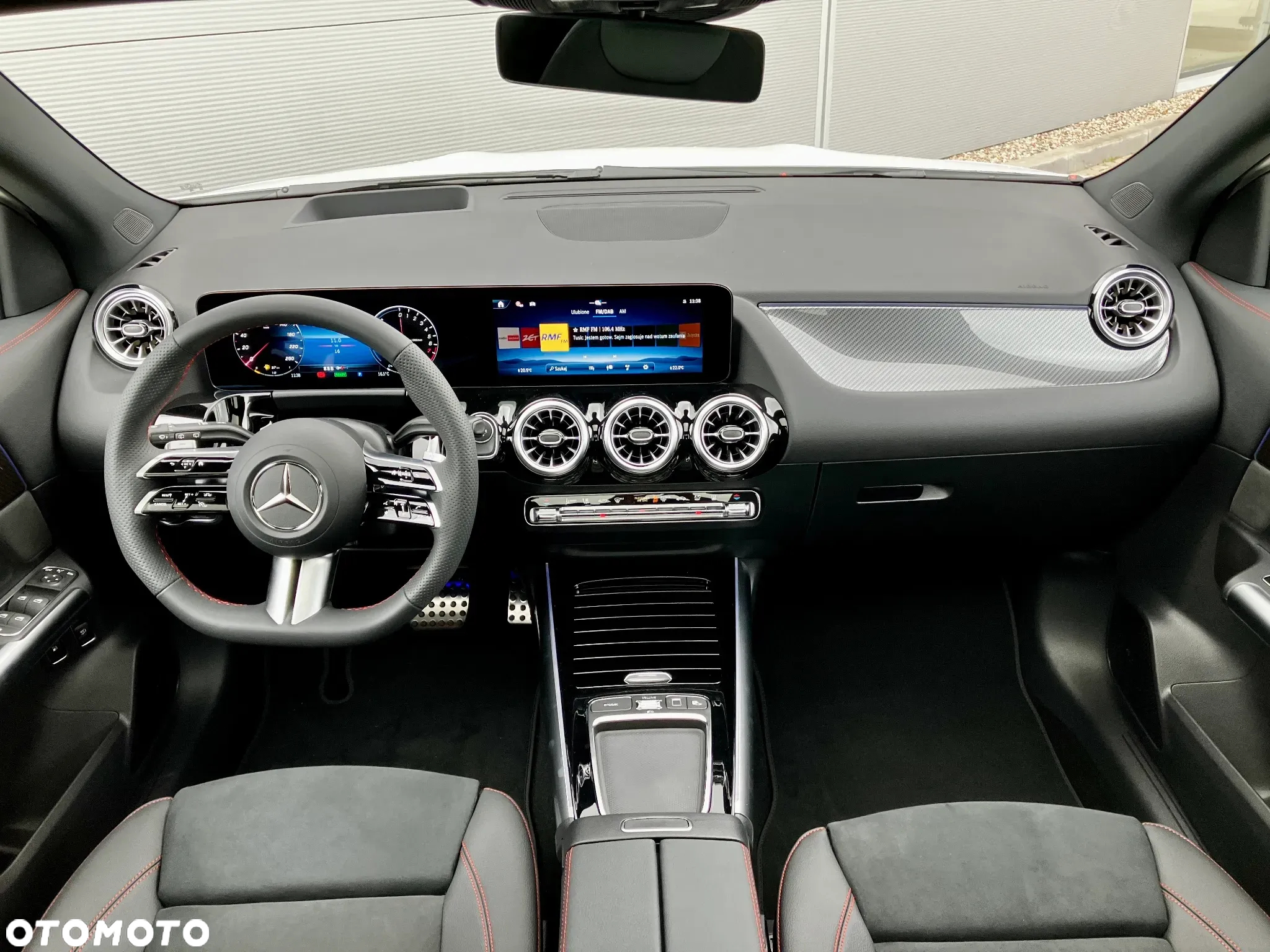 Mercedes-Benz GLA 250 e PHEV AMG Line 8G-DCT - 4