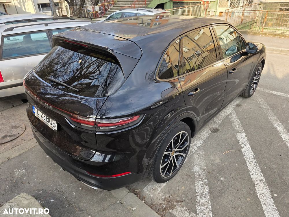 Porsche Cayenne - 3