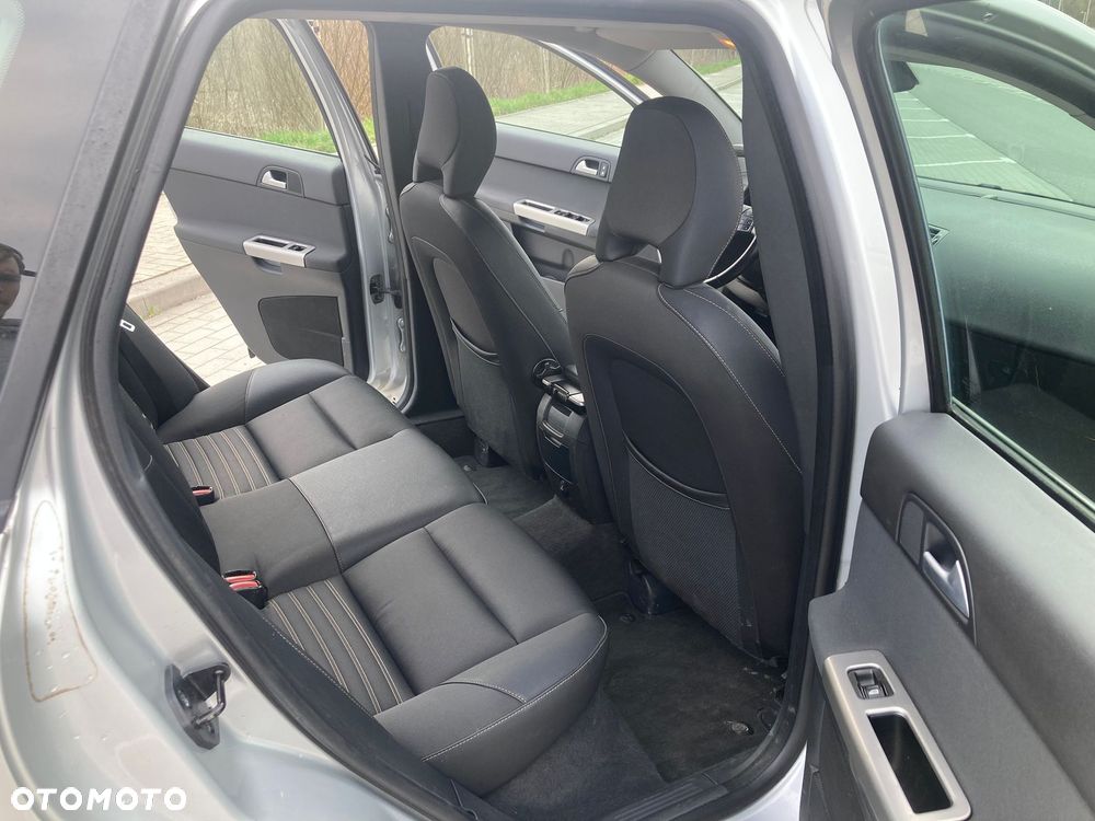 Volvo V50 1.8 - 9