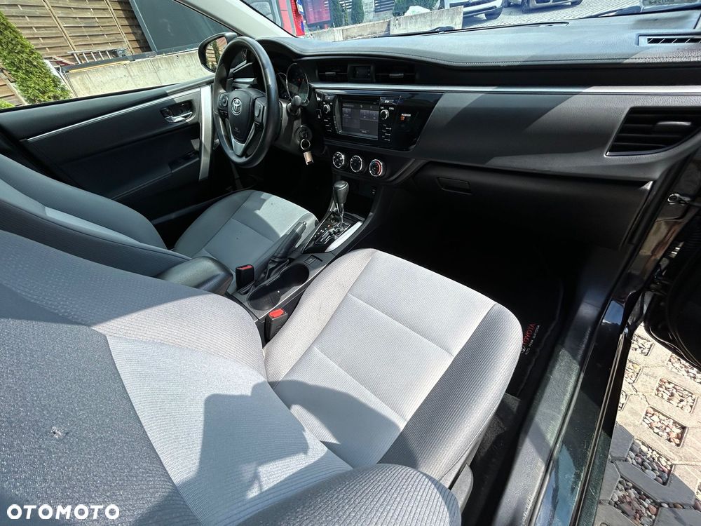 Toyota Corolla 1.8 LE - 10